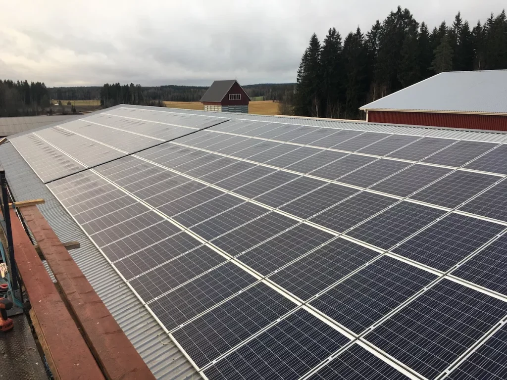 Aurinkosähkö­järjestelmä 50 kWp